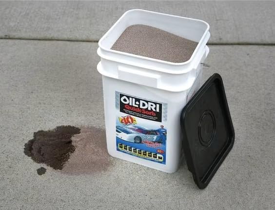 4 Pack Oil Dri Quick-Sorb Granular Clay Loose Absorbent, 2 Gallon Volume Absorbed per Package, 20 lb Weight Pail, Not Scented For Acids, Grease, Ink, Oil, Other Liquid Spills, Paints With Stickers