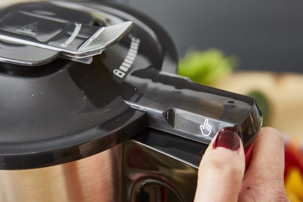 Senya Blender podgrzewany ze stali nierdzewnej Cook & Ice V3 Black, Zupa z aksamitną/mlinowaną zupą, gotowanie na parze, kruszone lody smoothie, 1,5 l, 1400 W, z silikonowym koszem na parze 2L