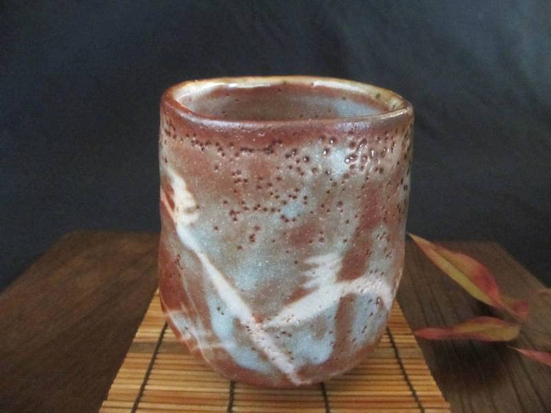 Amazon | 湯呑み 鼠志野 山松紋 湯呑 源九郎窯 加藤健 KA-0900 | ノー