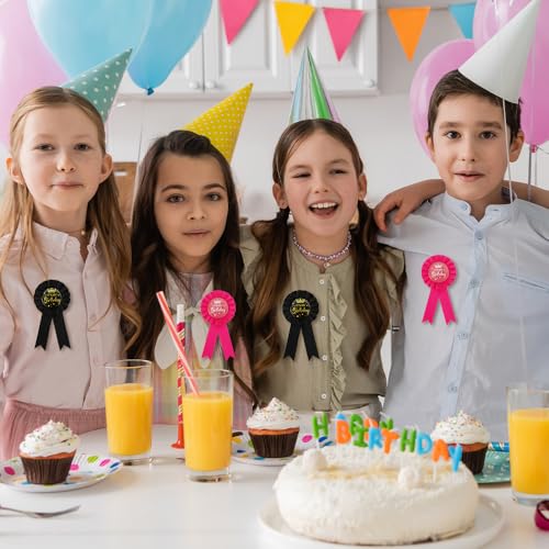 2 Stück Geburtstag Anstecker „It's My Birthday“, Runde Geburtstag Auszeichnungsband Brosche, It's My Birthday-Anstecknadel, Für Party-Dekoration, Erwachsene, Kinder, Männer Und Frauen (Schwarz/Rot)