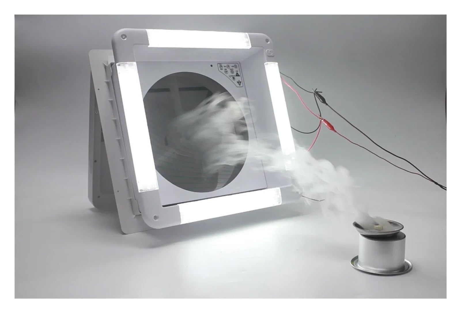 Akcesoria do przyczep kempingowych 12 V 16-calowy wentylator dachowy z oświetleniem LED i czujnikiem deszczu(Smoked lid)