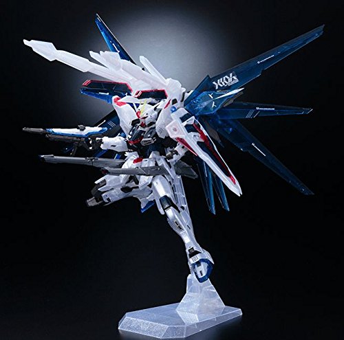 Bandai MG 1/100 ZGMF-X10A Freedom Gundam Ver.2.0 Clear Color Gundam