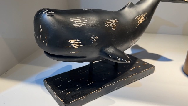 Estatua de Ballena Guichifun en Resina Negra 16.5 x 7.2 x 8.6 in miniatura 7