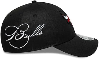 New Era Adults 9Forty NBA Chicago Bulls M Crown Snapback Baseball Cap Hat
