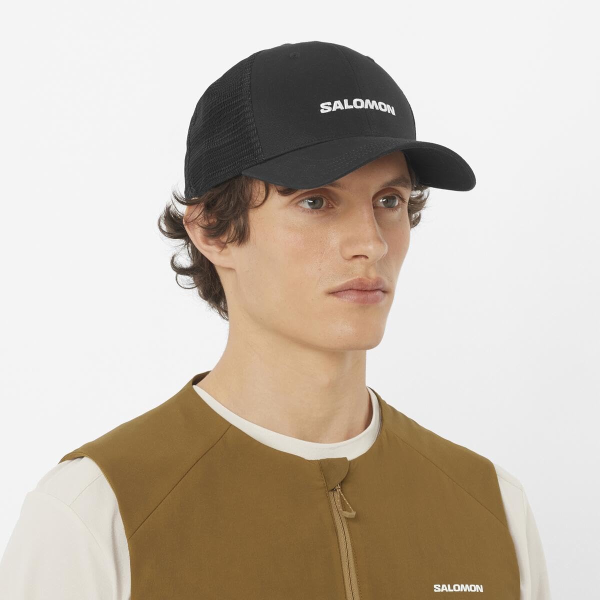 Salomon Logo Trucker cap, Versatile, Comfort Traspirante, Morbida Rete di Cotone, Protezione Solare Personalizzata, Stile Quotidiano