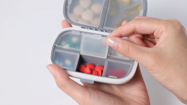 Amazon.com: Holii 2PS 8 Compartments Travel Pill Organizer