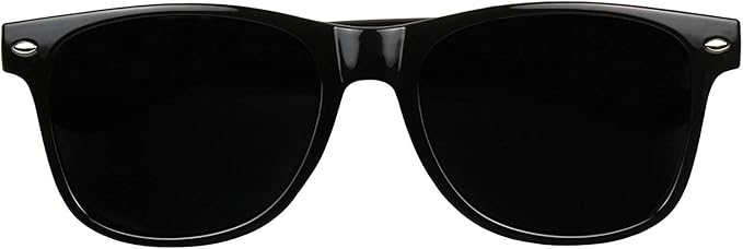 dark round sunglasses