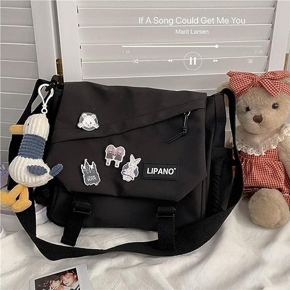 Sac à bandoulière en nylon kawaii style japonais avec pin's et ornements