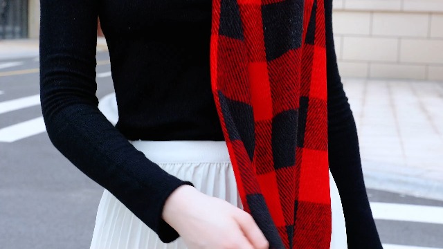 Wander Agio Cashmere Feel Scarf Black Red