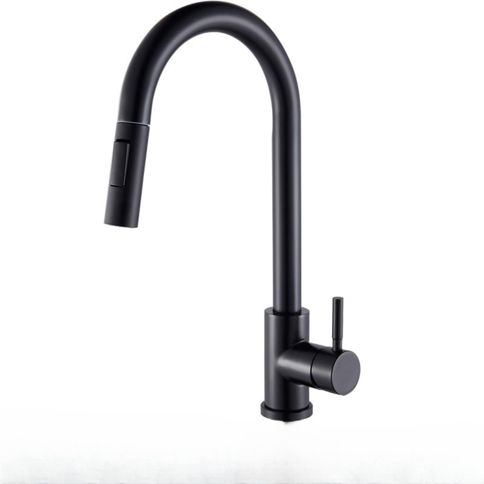 Robinet de cuisine noir et sa douchette extractible pour nettoyer de grands plats de famille