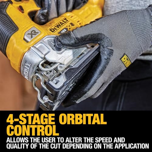 Dewalt 18V Akku-Pendelhubstichsäge DCS335NT (bürstenlos, verstellbarer Alu-Druckguss-Sägeschuh, 3-fach Pendelhub, inkl. Absaugadpater, Sägeschuh-Schutzauflage, TSTAK Box II, Lieferung ohne Akku)