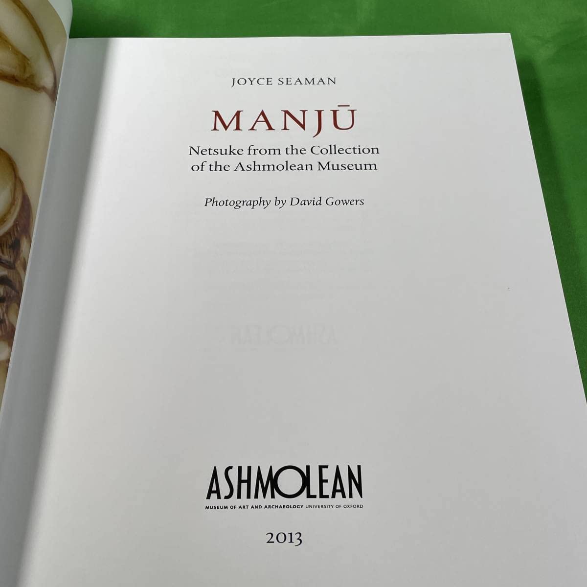 饅頭根付 作品集「MANJU」オールカラー ハードカバー 319頁 Amazon.co.jp: 洋書 専門書 饅頭根付 作品集「MANJU