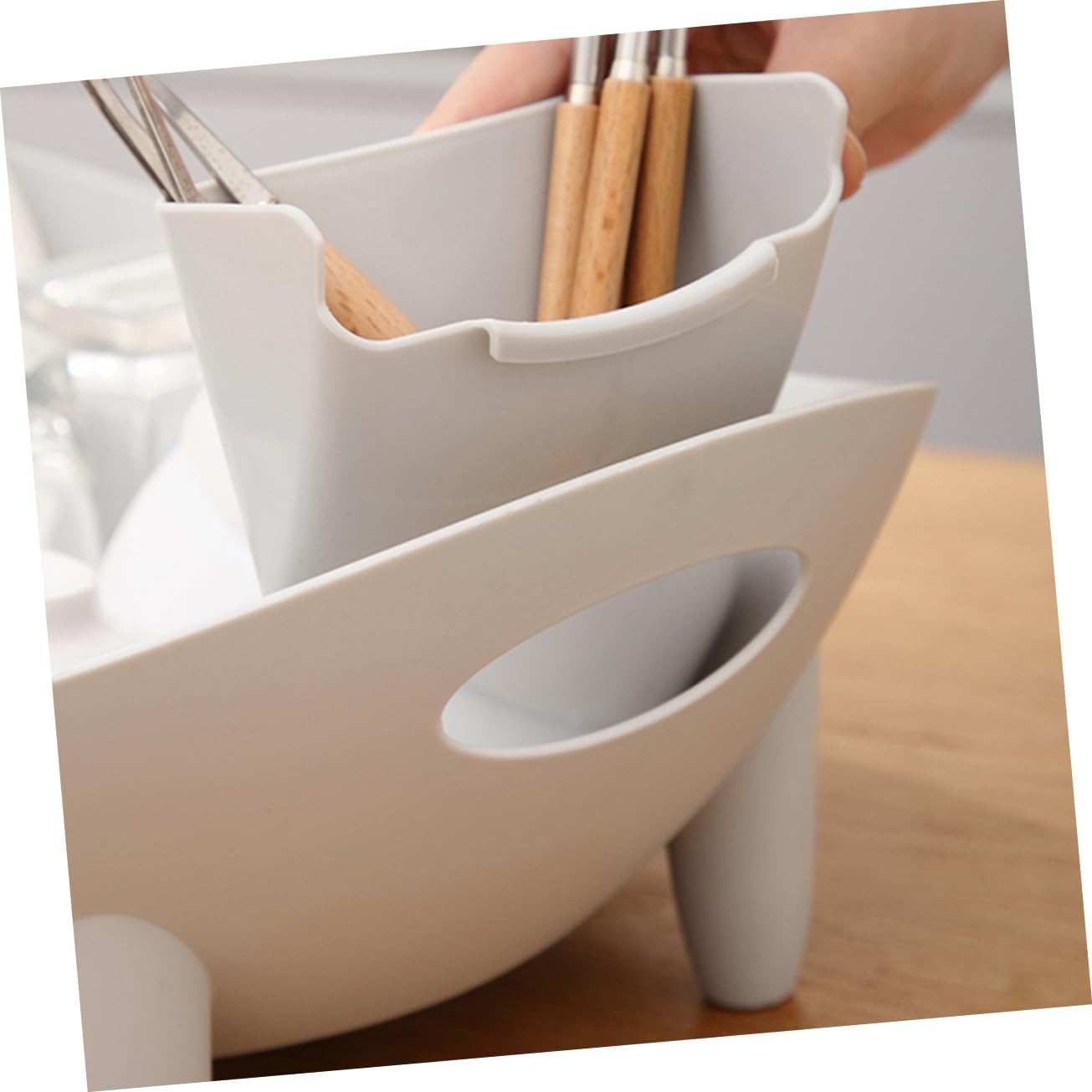 Multifunctional Draining Rack for Tableware Capacity Plastic Chopsticks and Bowl Holder Organizer for Kitchen and Restaurant Random Color