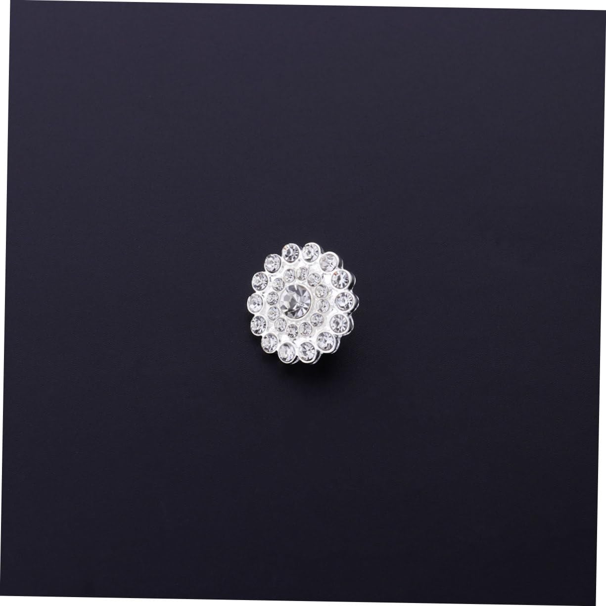 Lurrose 30stücke Strassverzierte Knöpfe Aus Legierung Elegante Runde Schmuckaccessoires Silber Für -dekorationen Hochzeiten Und Partys Für Frauen Und Damen