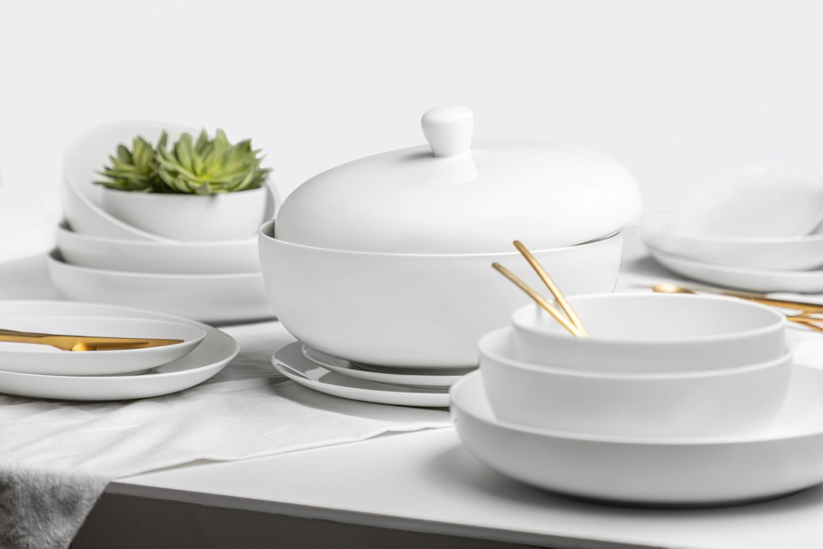 Seltmann Weiden 001.764446 Kaffeeservice 18-teilig, Porzellan, Weiß
