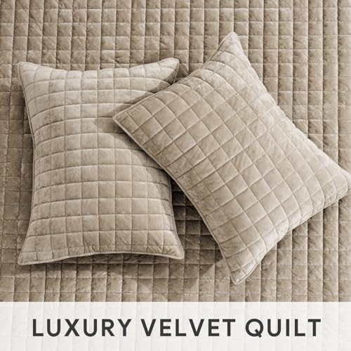 RECYCO Luxury Velvet Quilt Set Full Queen Size Bedding Sets, Ultra Soft Velvet Comforter Set, Lightweight Channel Box Stitch Oversized Bedspread Coverlet for All Season, with 2 Shams, Urban Taupe by RECYCO - Used condition - Image 4