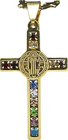 Colar Feminino "Protector Saint" de São Bento Banhado – Fé e Proteção Espiritual – Aço Inoxidável com Zircônias – Semijoia Religiosa Dourada – Amuleto de Luz e Sofisticação – Acompanha Bolsa de Veludo