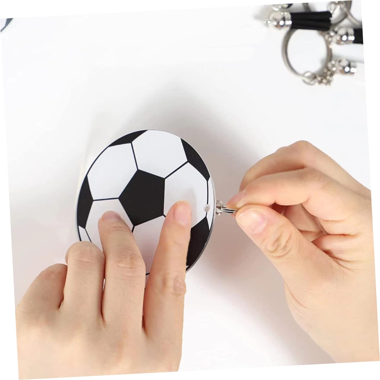 Gatuida 20 set Portachiavi Palla da Calcio in Acrilico Leggeri e Portatili Decorazioni DIY per Borse e Chiavi Gadget Sportivi per Regali e Bomboniere Party