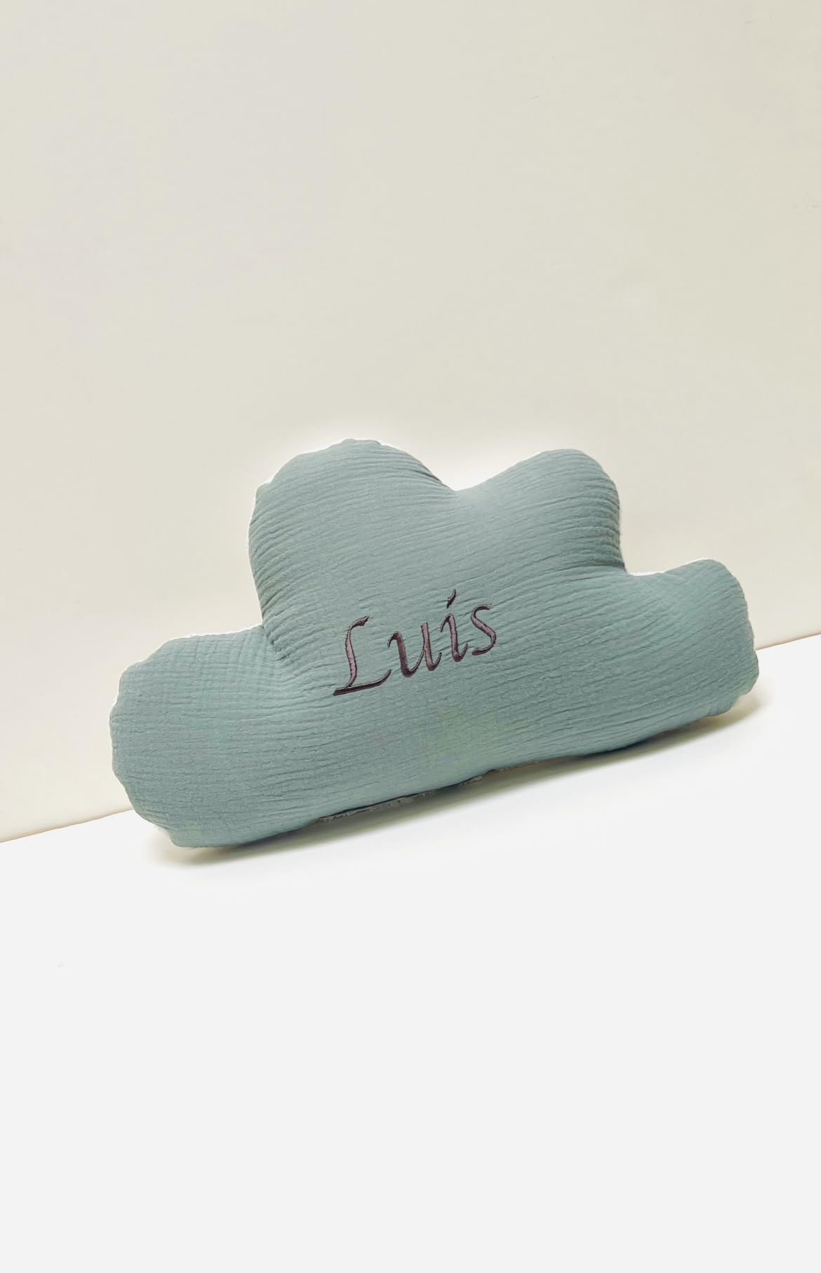 Blausberg Baby - Wolken-Kissen personalisiert, Baby Geschenk mit Name und Geburtsdatum zur Geburt, Taufe - Musselin Salbei Grün- alle Materialien Oeko-TEX Standard 100 Zertifiziert