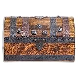 Sie suchen eine besondere Aufbewahrungsmöglichkeit für Ihr Geschenk oder Ihre heimlichen Laster und Erinnerungen? Mit einer unserer vielen einzigartigen Schatztruhen von Brynnberg liegen Sie immer richtig - Unsere Aufbewahrungsbox gibt es in vielerlei verschiedenen Varianten und bieten für jeden Zweck das richtige Design und Größe, lassen Sie sich inspirieren. Unsere schmucken Truhen sind alle handgefertigt
