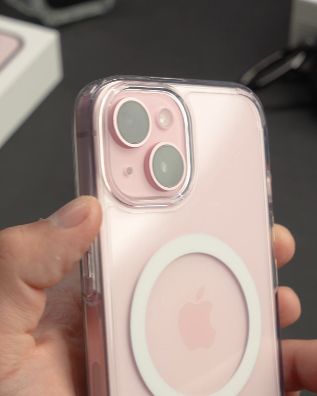 @ iPhone Amazon.com: Apple iPhone 15 Clear Case with MagSafe