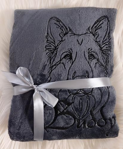 Wuff-Dogsworld Hundedecke mit Portrait Rasse und Namen Bestickt Geschenk Hundebesitzer Welpendecke Decke Hund Welpe Auto Haustier Kuscheldecke 130x170cm waschbar Sofa (grau)
