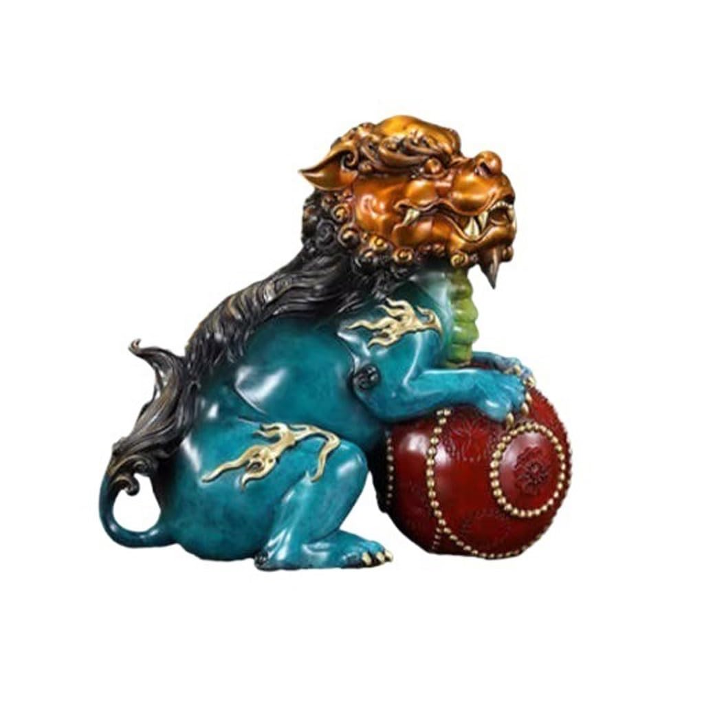 Étagère à curiosités et bureau sublimés par le lion en laiton chic