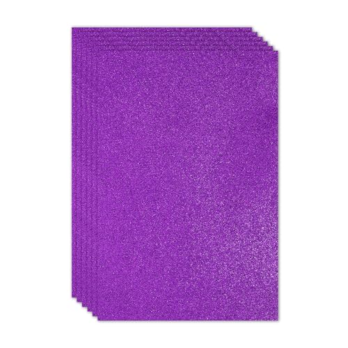 Mousse adhésive à paillettes pour décorer vos fêtes et créer des déguisements de fée violets