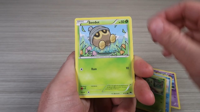 Watch Pokemon TCG XY BREAKpoint Sleeved Booster Pack on Amazon Live