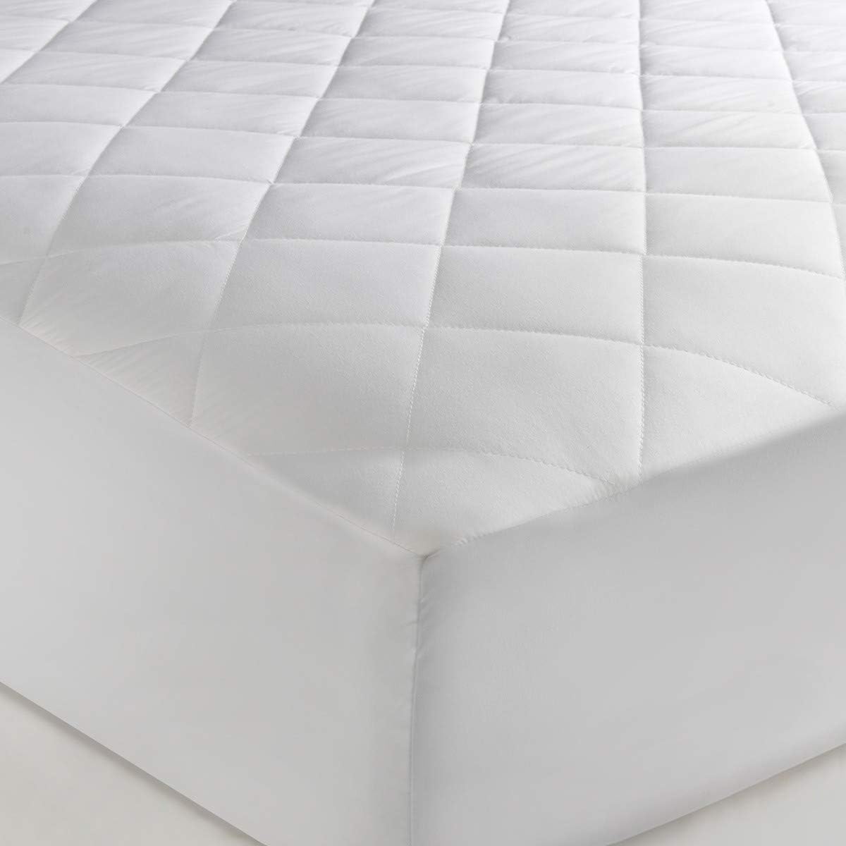 HIGH LIVING Premium Quality Quilted Mattress Protector Cover (4 Feet)