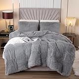 Simple : 1 housse de couette 135 x 200 cm, 1 taie d'oreiller 80 x 80 cm ; Double : 1 housse de couette 200 x 200 cm, 2 taies d'oreiller 80 x 80 cm ; King : 1 housse de couette 220 x 240 cm, 2 taies d'oreiller 80 x 80 cm.