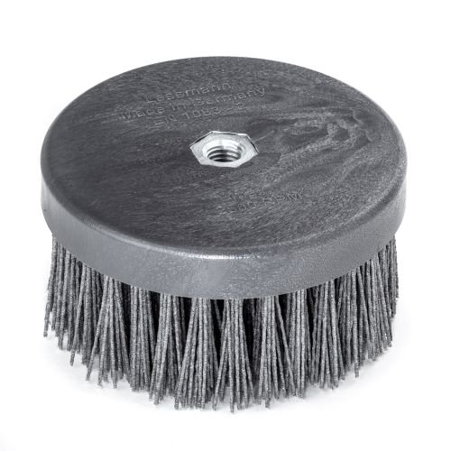 Plate Brush with Plastic Body PP, Diameter: 130 mm, 4 Rows, Corrugated, 1.2 mm Thick, Mount: M14, Grain: SIC 80, Thread Thickness 1.2 mm.