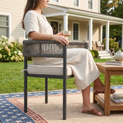 Image of VICLLAX Patio Dining Set for 4-40.6 inch Round Table & Cushioned Wicker Seats