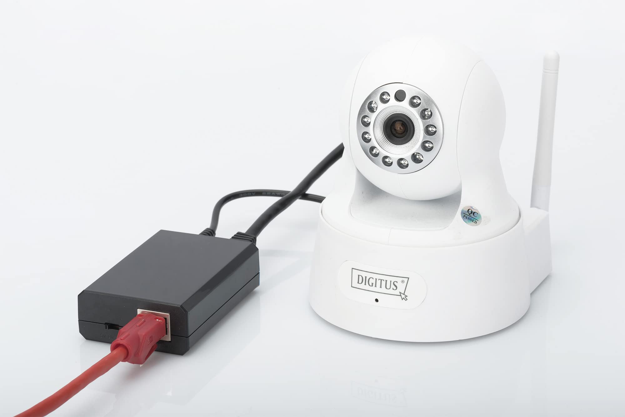 DIGITUS Séparateur PoE - IEEE802.3af - Gigabit Ethernet - Tension de Sortie 5, 9, 12 Volt - Fiche et Prise DC 3.5mm