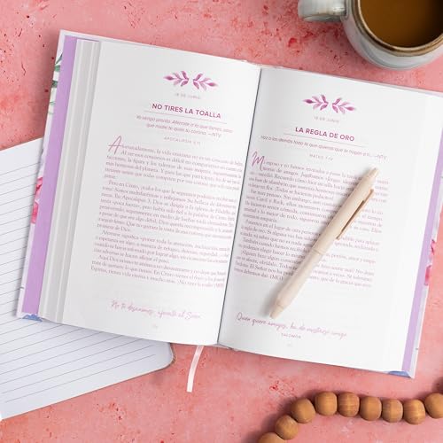 Image of Un ano con Dios: 365 devocionales para inspirar tu vida | A Year With God: 365 Devotions to Inspire Your Life (Spanish Edition)
