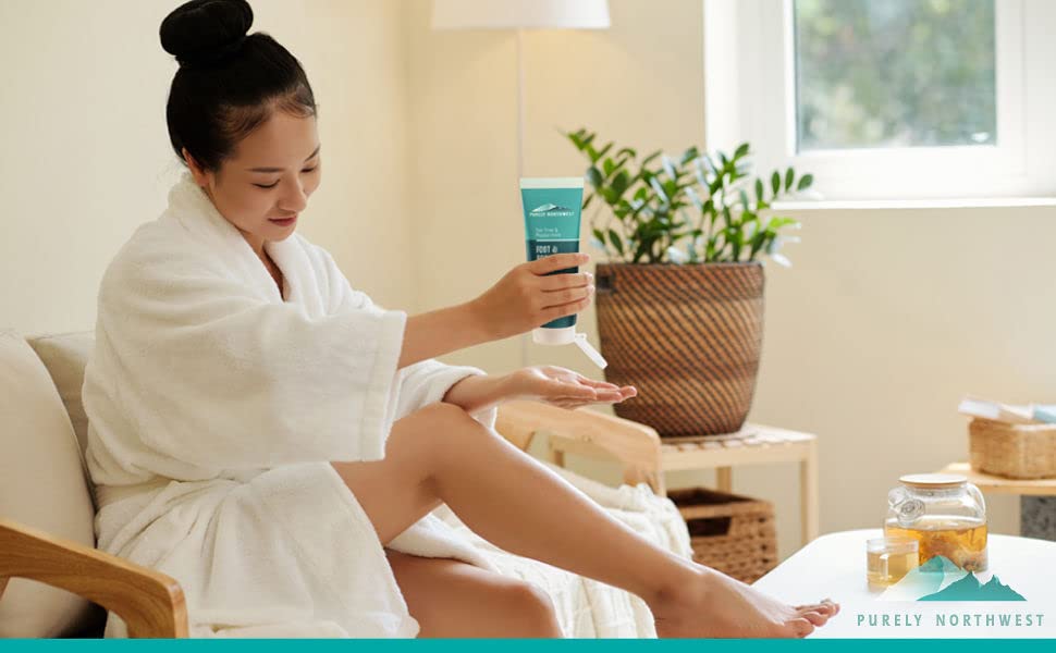 Tea Tree Gift Set for Sore, Overworked & Calloused Feet-Softens & Hydrates. A refreshing blend of Tea Tree & Peppermint Oils Includes: Tea Tree Wash, Soak, Cream & Nail Clippers by Purely Northwest
