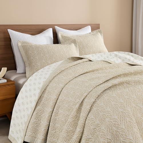 SahSahCasa California King Quilt Set, 100% Cotton, Oversized Cal King Comforter Set, Botanical Chic Lightweight Quilted Bedspreads, Reversible Bedding Set, White/Oatmeal, All Season, 3 Pieces