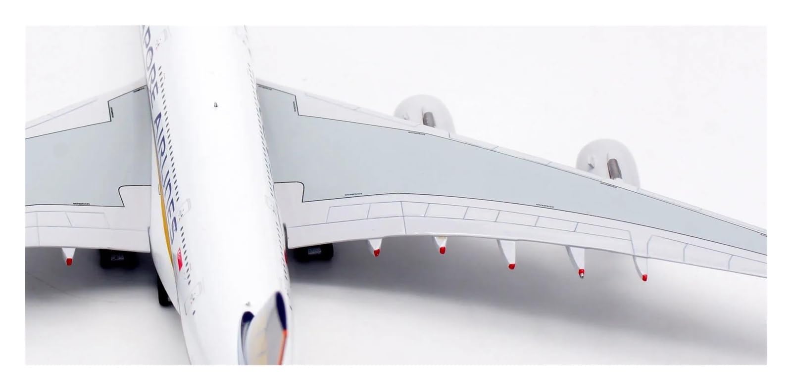 飛行機模型　32機　バラ売り不可 Amazon.co.jp: 飛行機模型飛行機おもちゃの飛行機模型 AV4133 航空 1