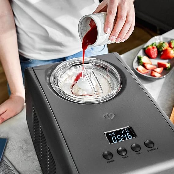 SPRINGLANE Eismaschine Emma 1,5 L mit selbstkühlendem Kompressor 150 W, aus Edelstahl mit entnehmbarem Eisbehälter, inkl. Rezeptheft (Anthrazit, Emma Anthrazit + 4 Eisbehälter Mini Grau) – Bild 6