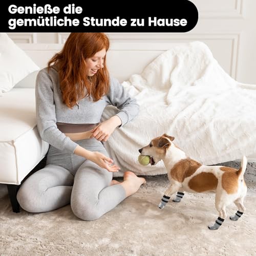 Apoway 4 Stück rutschfeste Hundesocken Anti Rutsch, Pfotenschutz Hund wasserdicht mit verstellbaren Riemen und zweiseitiges Silikon, Antirutschsocken Hund für Kratzern/Hitze/Kälte/Leckschutz, M