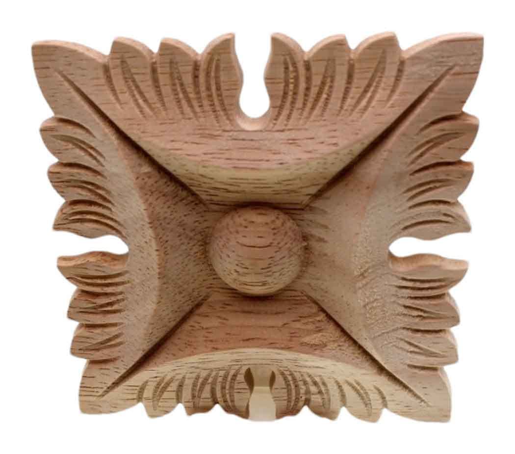 Figurines décoratives en bois pour masquer les imperfections de vos boiseries