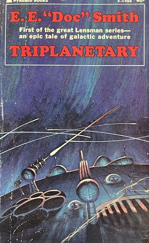 Triplanetary (First of the Lensman Series) (Pyr... B006N1K2I0 Book Cover