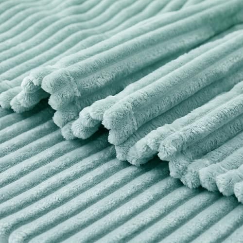 Image of Cotton Bolls Textiles Super-Soft Mid Winter Fleece Double Blanket Cozy Heaven Deluxe Fleece Blanket Ultra-Soft Fluffy & Warm, 90 X 90 Inches (Pencil Green)