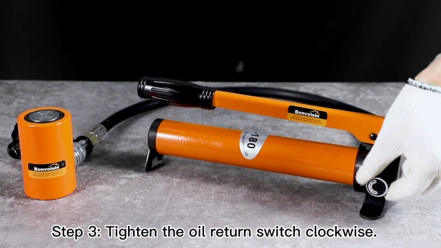 シェイプマシーン(BONIC Pro) GENPRO10X4 12V 4-Bank, 40-Amp On-Board Battery Charger - POWERSYNC