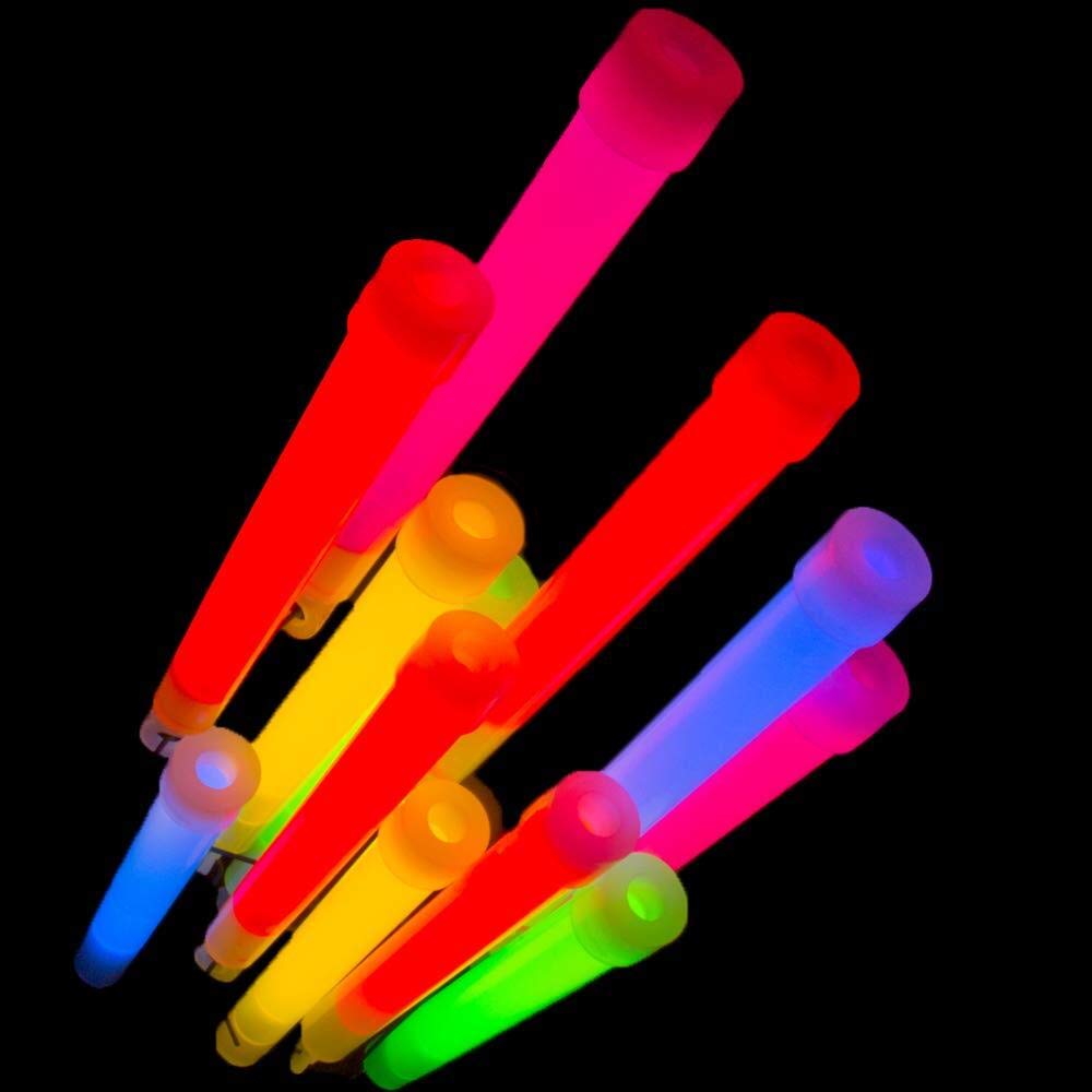 KNIXS 100er Pack Power-Knicklichter/Knicklicht (15cm) inkl. Spezialhaken und Befestigungsband im 6-Farb-Mix Leuchtend für Party, Festival, Outdoor oder als Dekoration