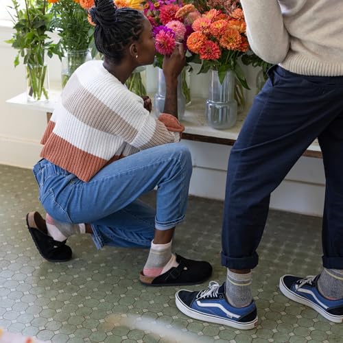 Darn Tough Vermont Women's Shorty Heavyweight with Full Cushion (6117)4