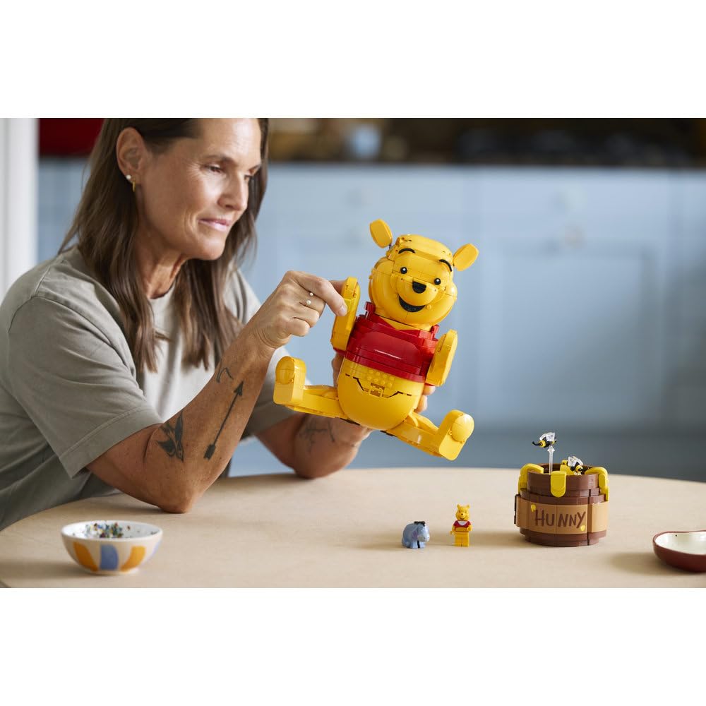 LEGO Disney Kubuś Puchatek 43300 | Model Kubusia Puchatka, zestaw dla dorosłych, prezent dla fana Disneya, 1399 elementów