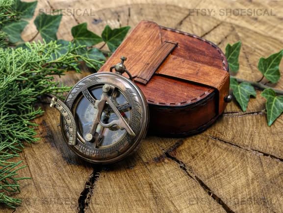 Brújula de latón personalizada con reloj de sol vintage, incluye caja de madera grabada, regalo único para hombres miniatura 4