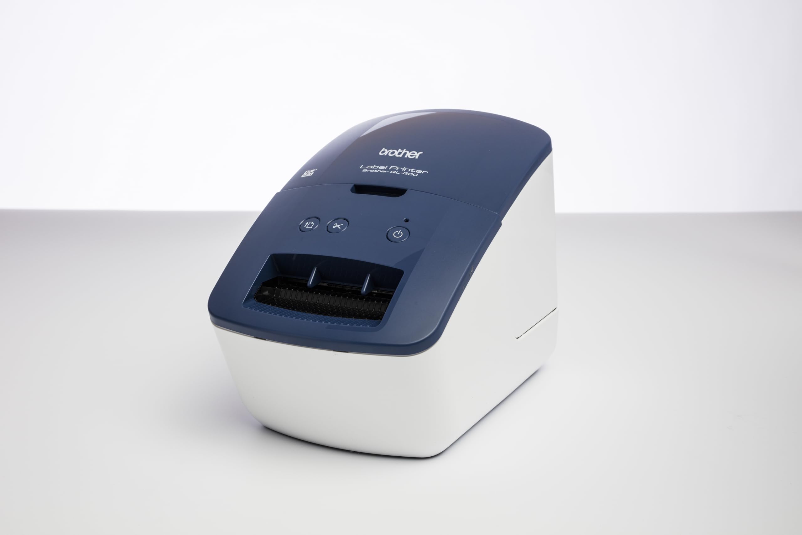 Brother QL600B.​Impresora de Etiquetas Profesional con tecnología térmica Directa