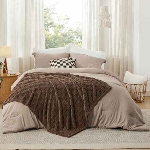 Bedsure Comforter King Size 5 Pieces - King Size Comforter Set with Checkered Throw Blanket and Decorative Pillow, Lightweiget Bedding, All Season Bedding Sets, Light Camel